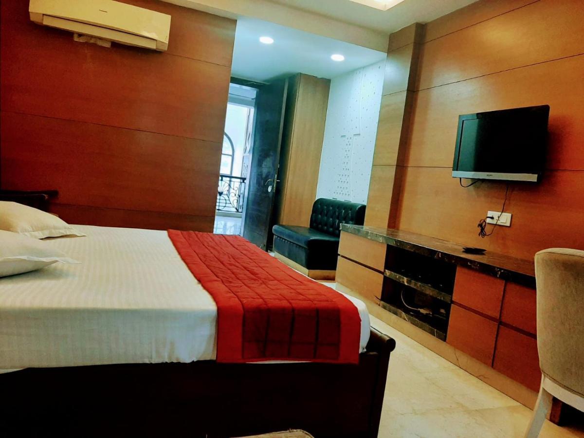 Hotel Good Will Residency - Cyber City Гургаон Экстерьер фото